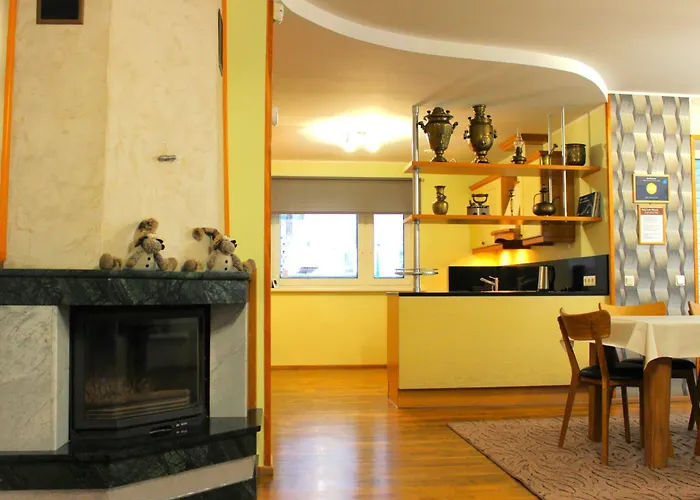 Raja Lake House